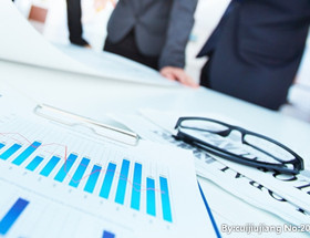 他该不该享受经济补偿金